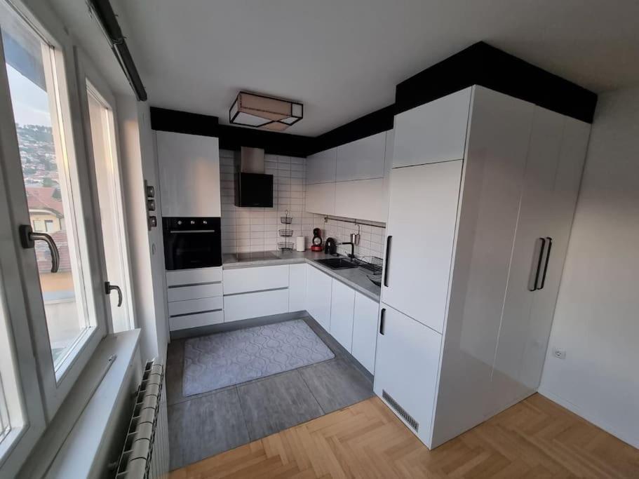 Luxury Apartment Emas Old Town Sarajevo Dream View Bagian luar foto