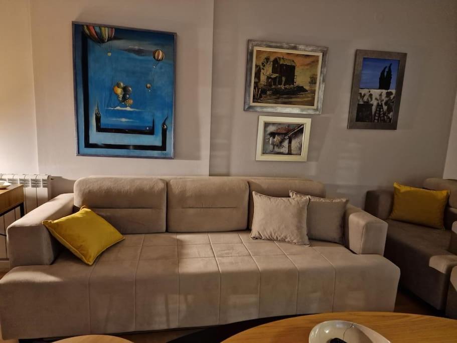 Luxury Apartment Emas Old Town Sarajevo Dream View Bagian luar foto