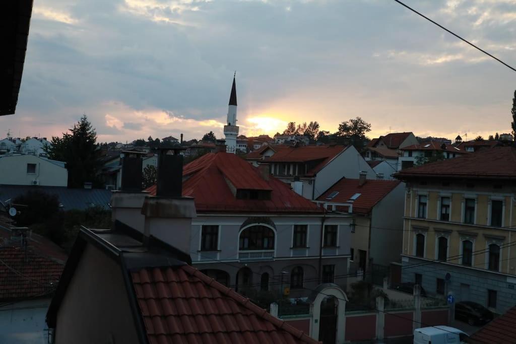 Luxury Apartment Emas Old Town Sarajevo Dream View Bagian luar foto